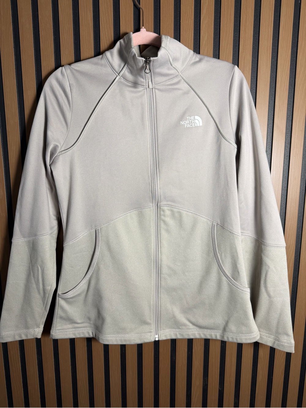The North Face Women's Light Gray Full-Zip Fleece Jacket size M
